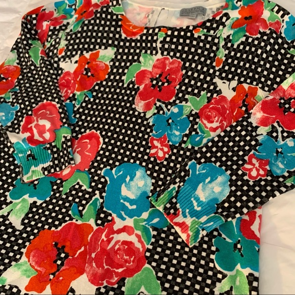 Joseph A Banks Floral Sweater - Picture 2 of 5